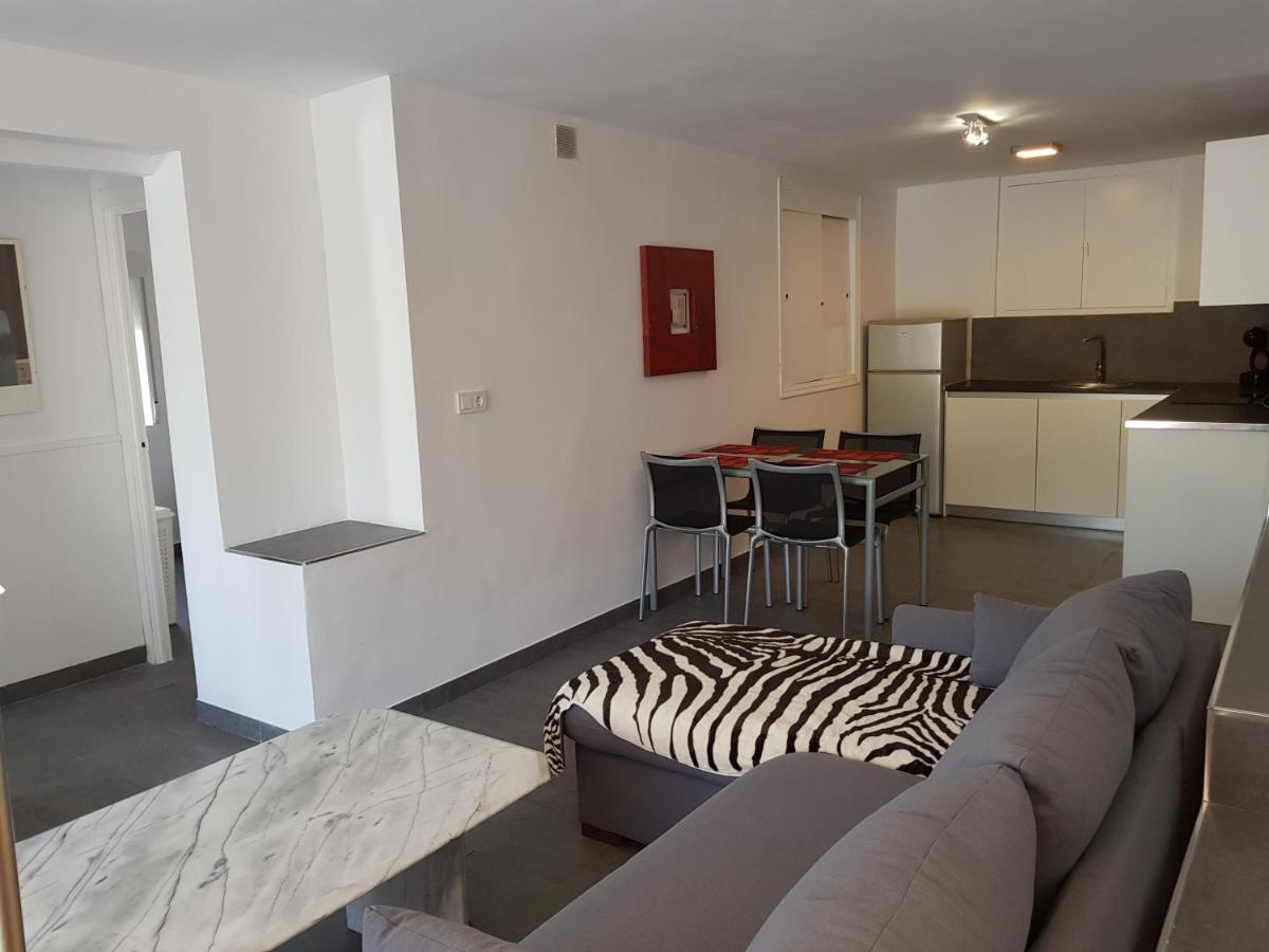 Lovely Bungalow For Four Close To Beach And City In 托雷维耶哈 外观 照片
