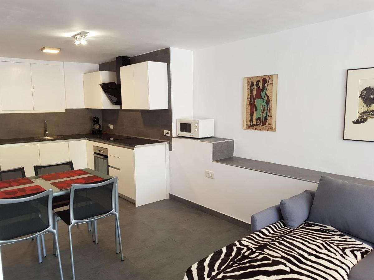 Lovely Bungalow For Four Close To Beach And City In 托雷维耶哈 外观 照片